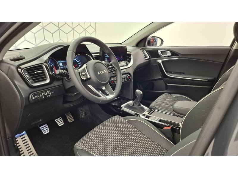Kia Xceed - Photo 30