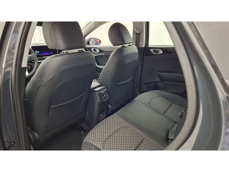 Kia Xceed - Photo 35