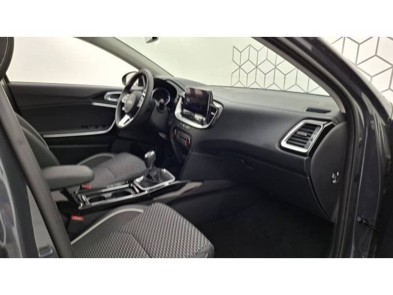 Kia Xceed - Photo 42