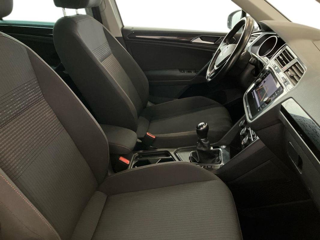Volkswagen Tiguan - Photo 13