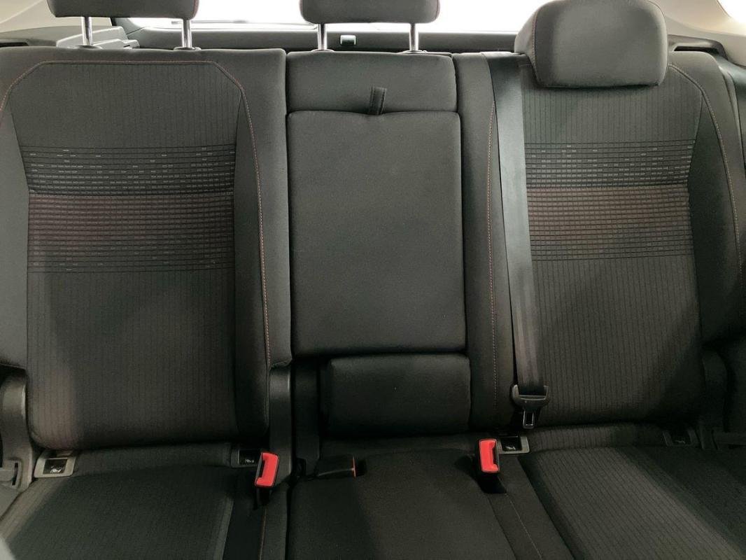 Volkswagen Tiguan - Photo 22