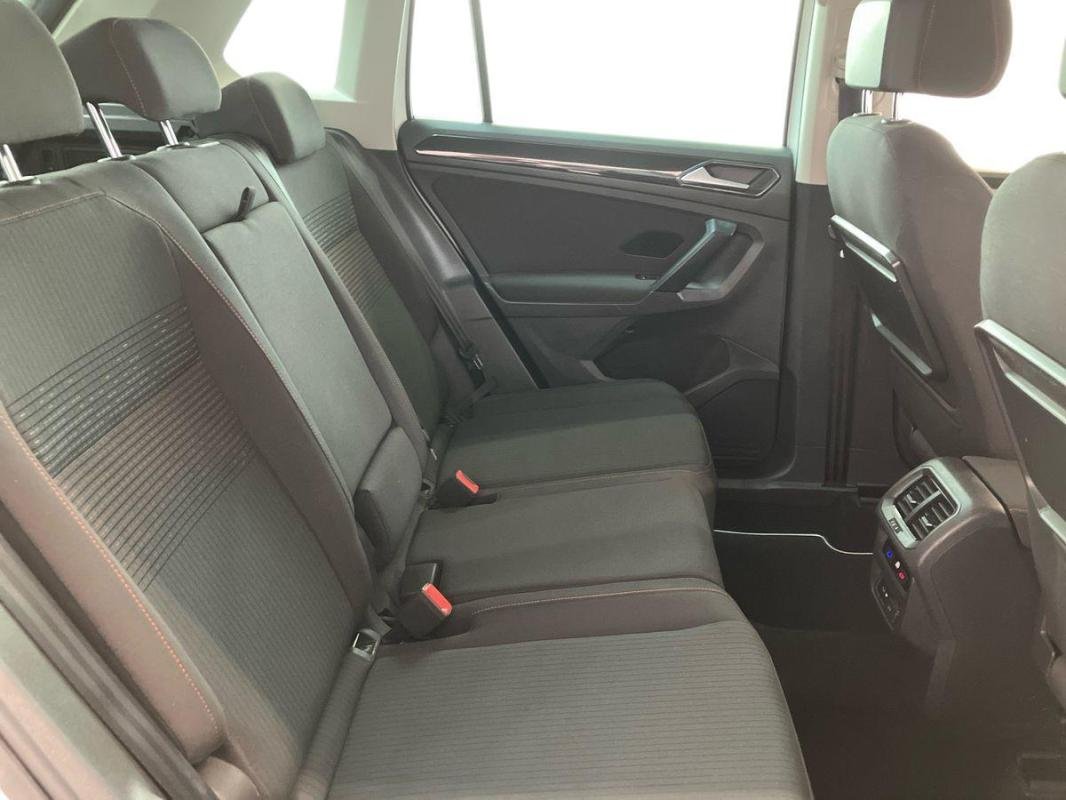Volkswagen Tiguan - Photo 23
