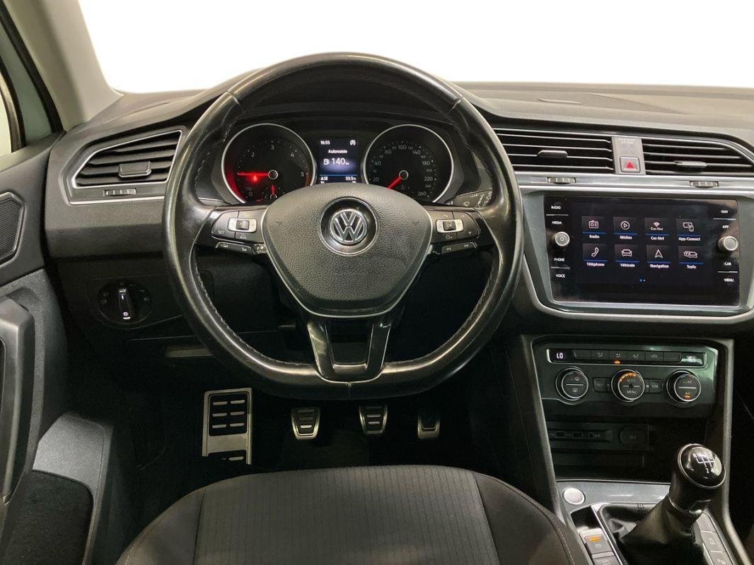 Volkswagen Tiguan - Photo 24