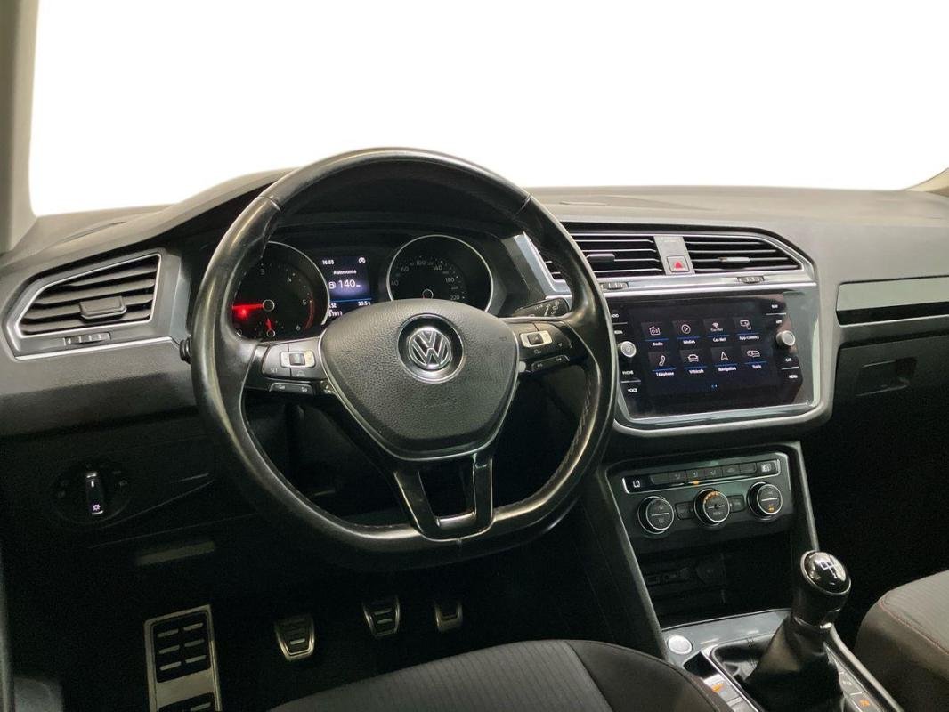 Volkswagen Tiguan - Photo 9