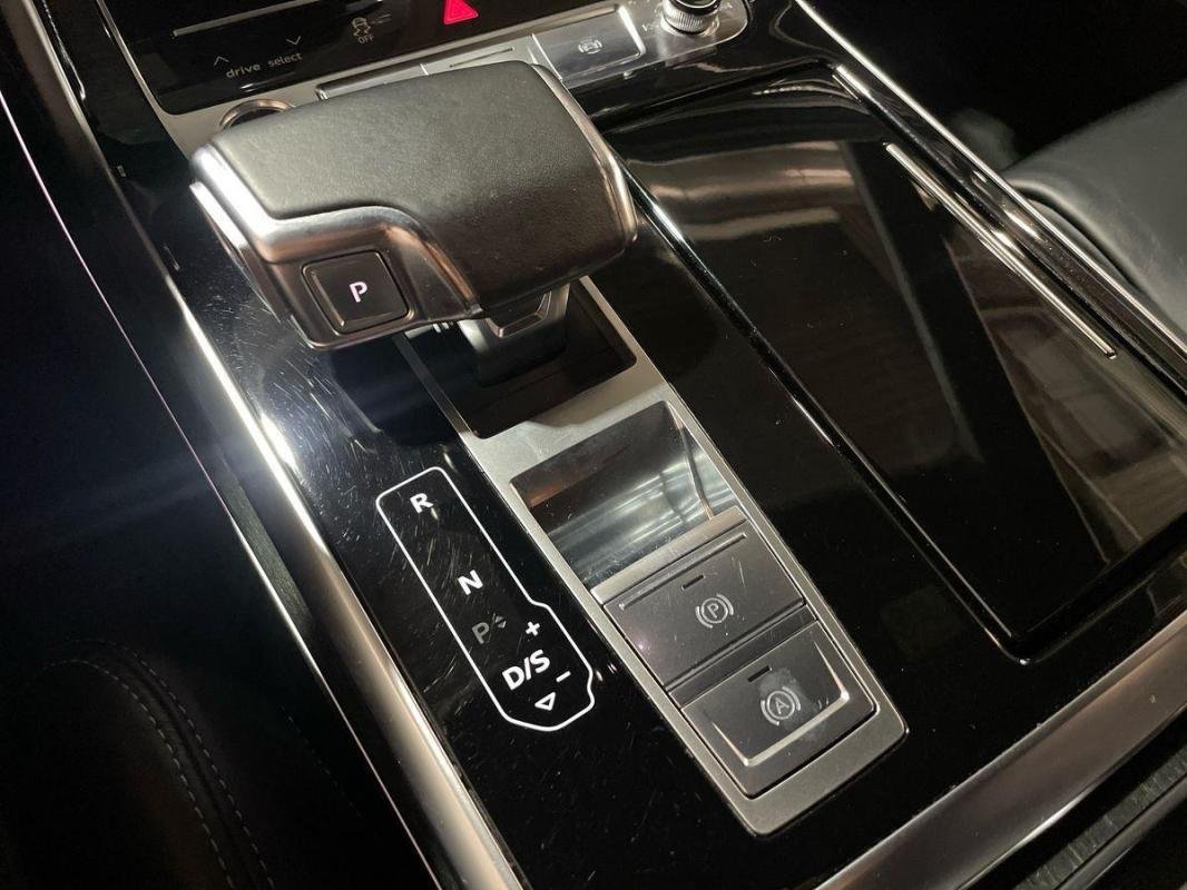 Audi Q7 - Photo 11