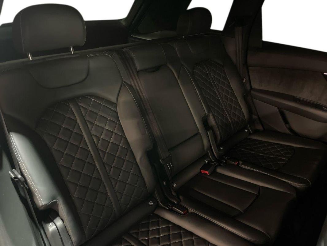 Audi Q7 - Photo 23