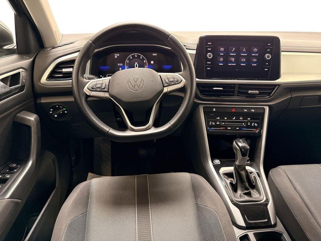 Volkswagen T-Roc - Photo 24