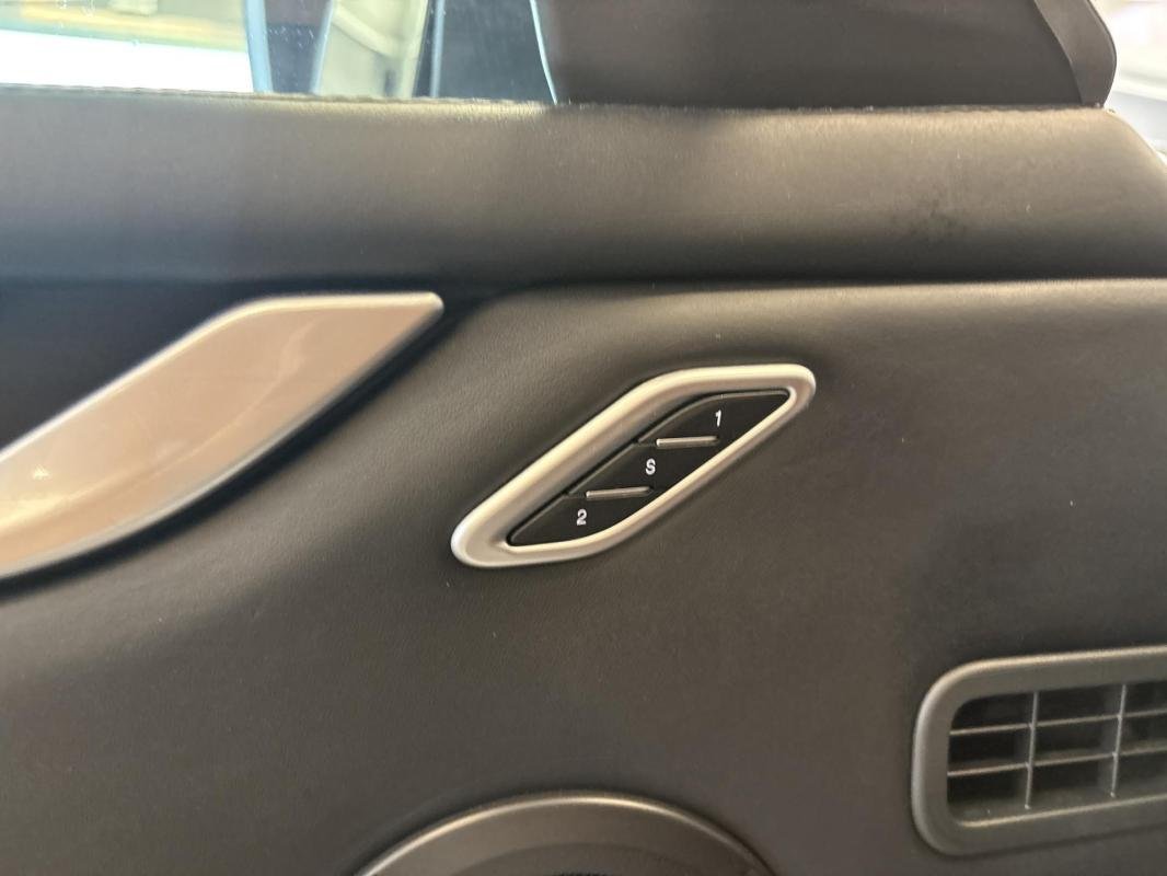 Maserati Ghibli - Photo 22