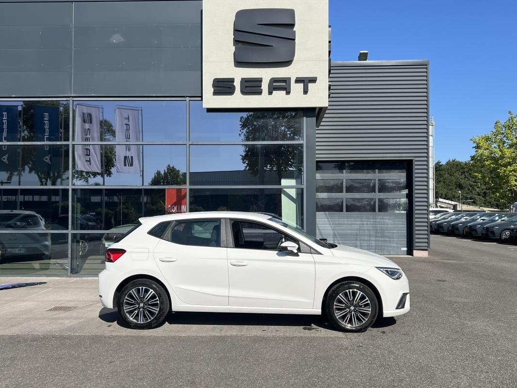 Seat Ibiza - Photo 2