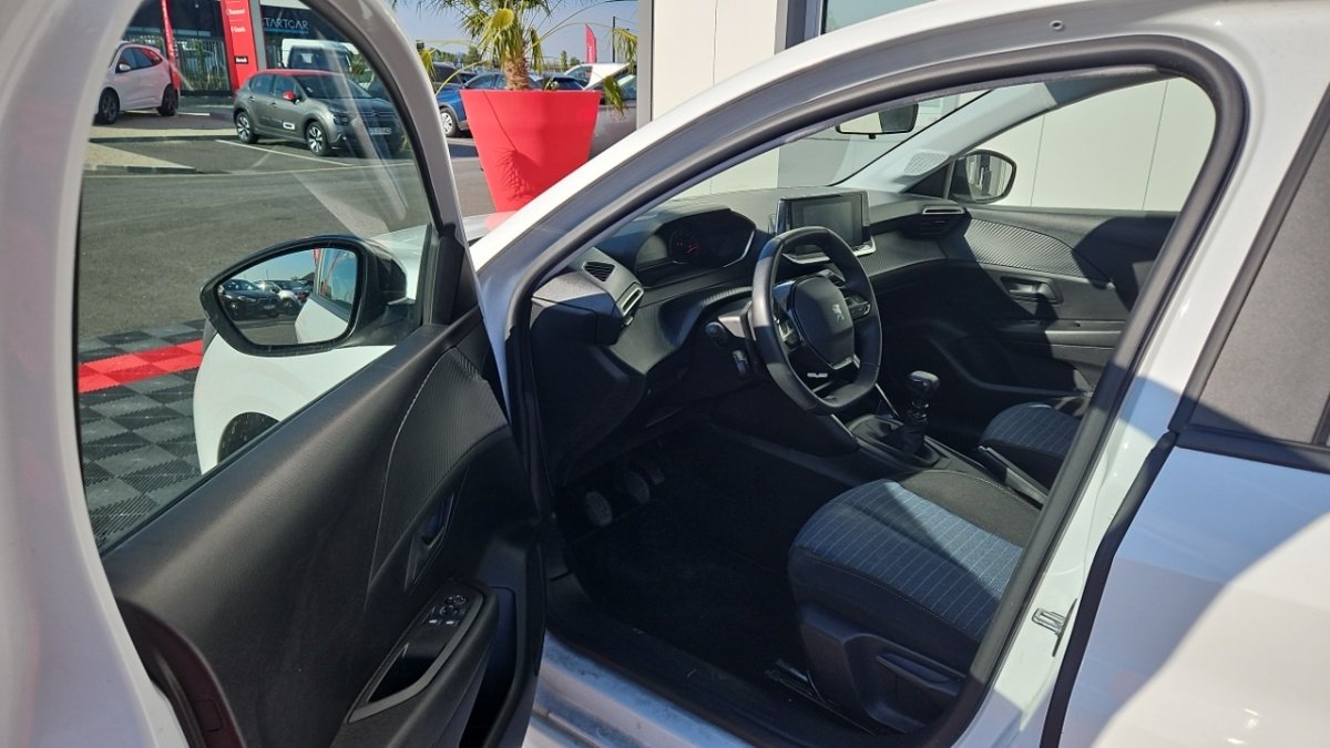 Peugeot 208 affaire - Photo 12