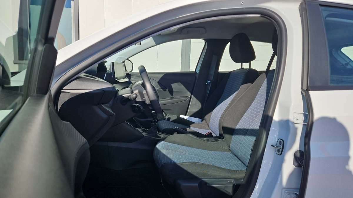 Peugeot 208 affaire - Photo 13