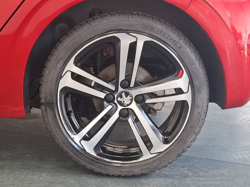 Peugeot 208 - Photo 6