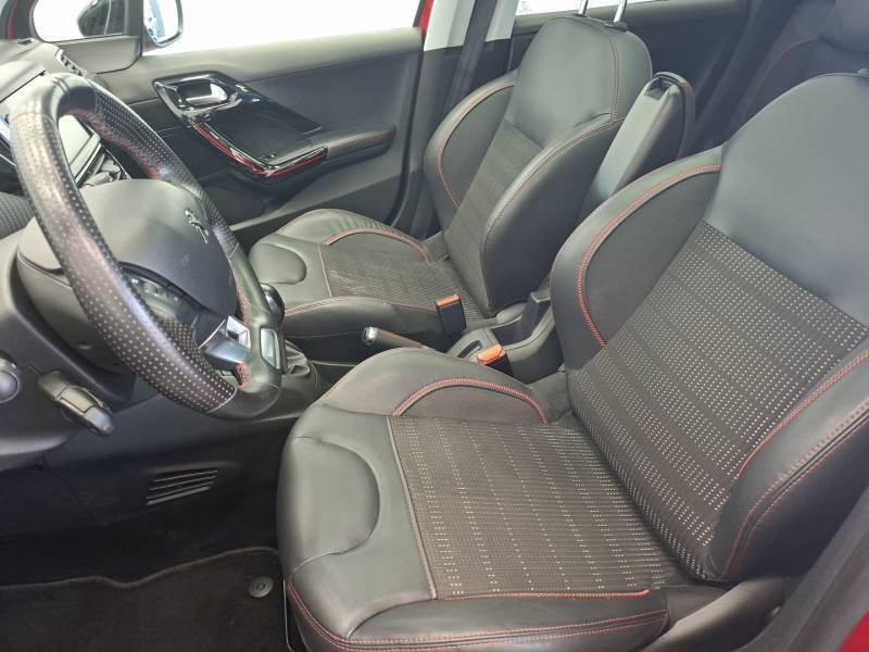 Peugeot 208 - Photo 7