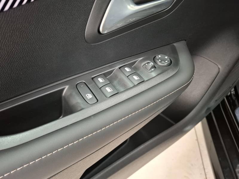 Peugeot 208 - Photo 20