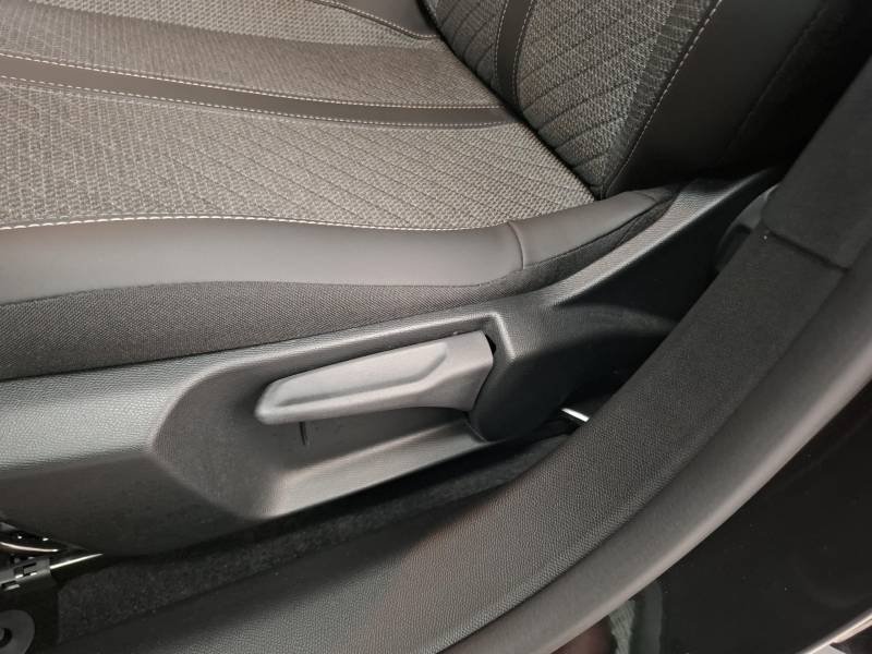 Peugeot 208 - Photo 21