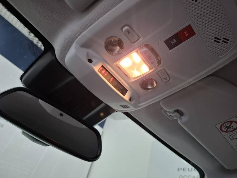 Peugeot 208 - Photo 31