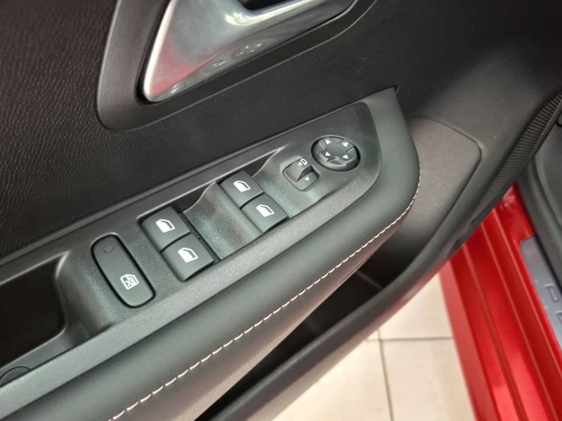 Peugeot 208 - Photo 20