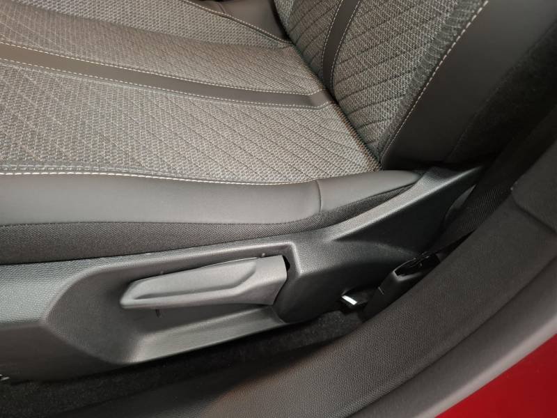 Peugeot 208 - Photo 21