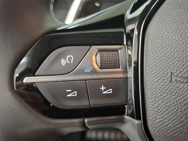Peugeot 208 - Photo 22
