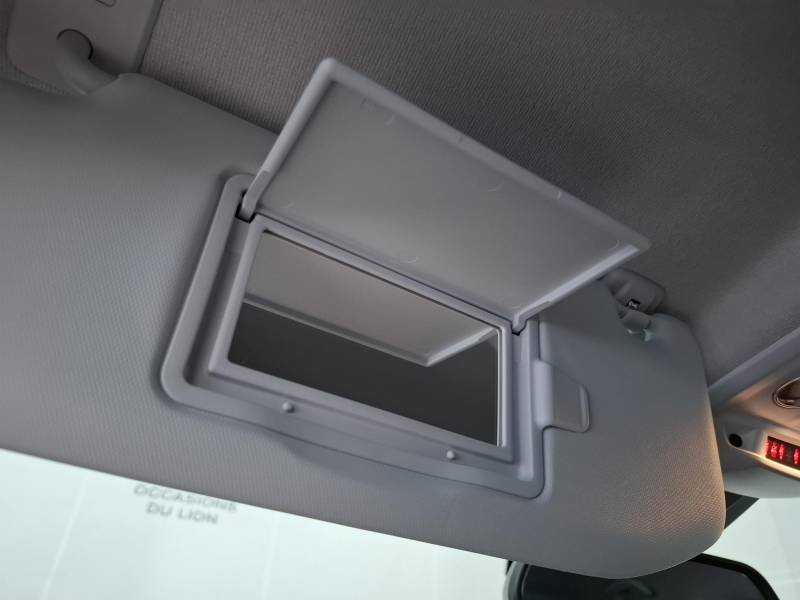 Peugeot 208 - Photo 31
