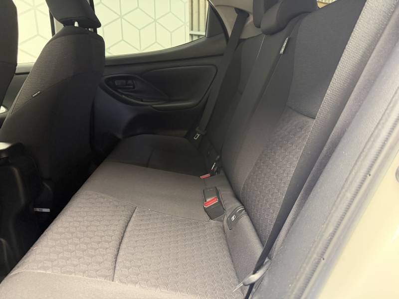 Toyota Yaris - Photo 12