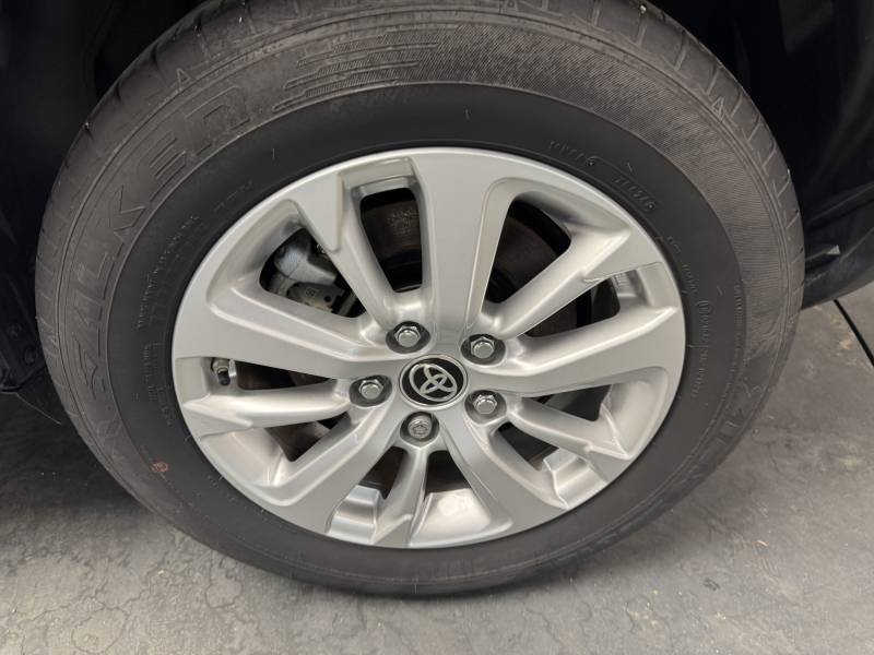 Toyota Yaris - Photo 8