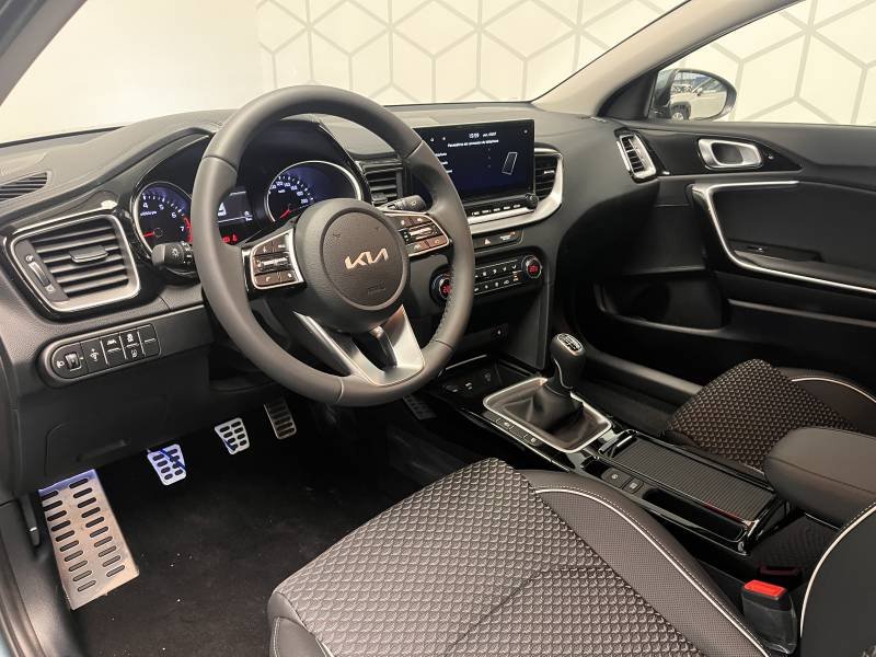Kia Xceed - Photo 24