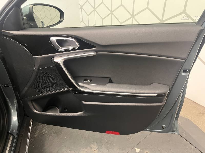 Kia Xceed - Photo 31