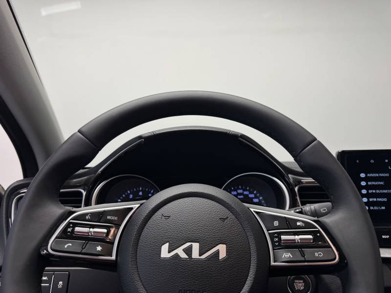 Kia CEED - Photo 27