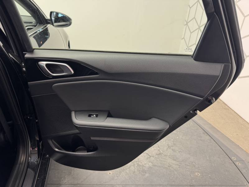 Kia CEED - Photo 39