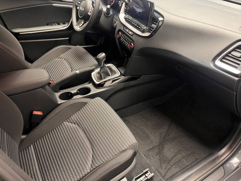 Kia CEED - Photo 36