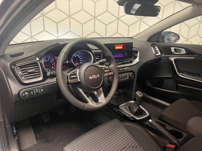 Kia CEED - Photo 9