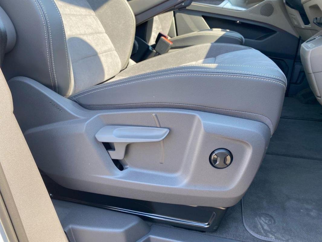 Volkswagen Multivan - Photo 14