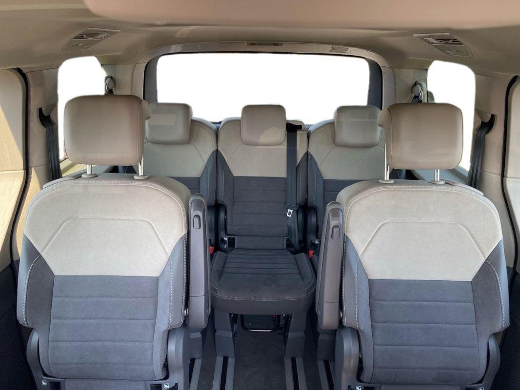 Volkswagen Multivan - Photo 22