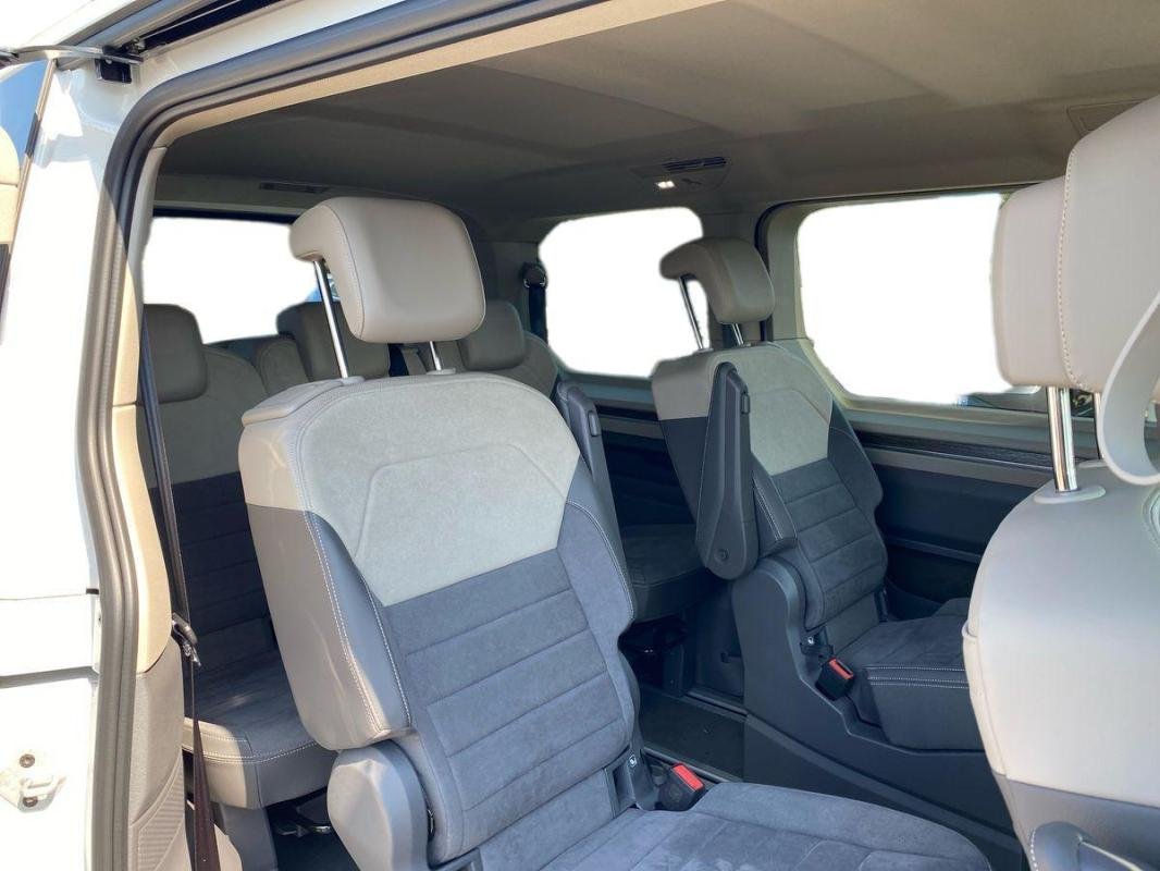 Volkswagen Multivan - Photo 23