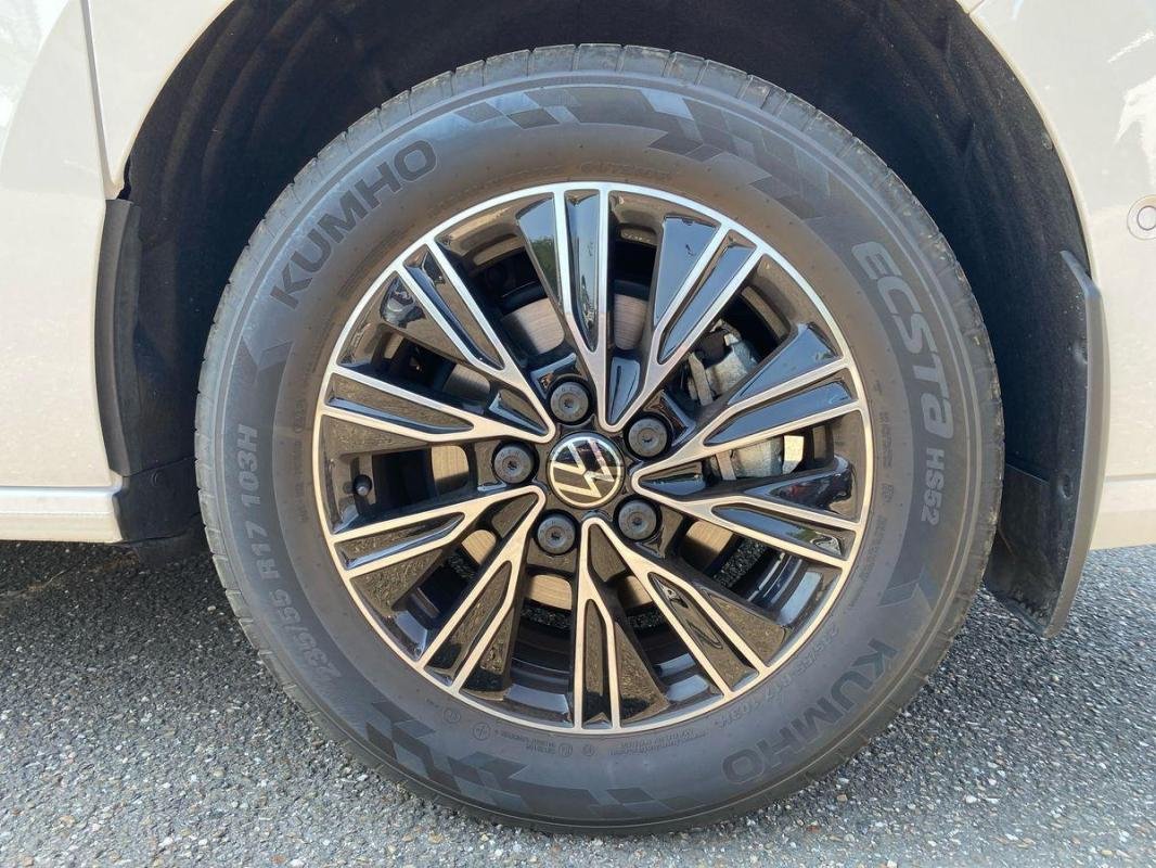 Volkswagen Multivan - Photo 28