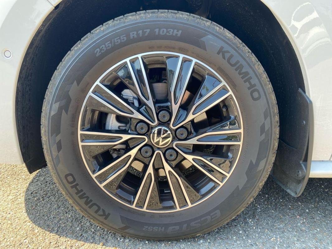 Volkswagen Multivan - Photo 29