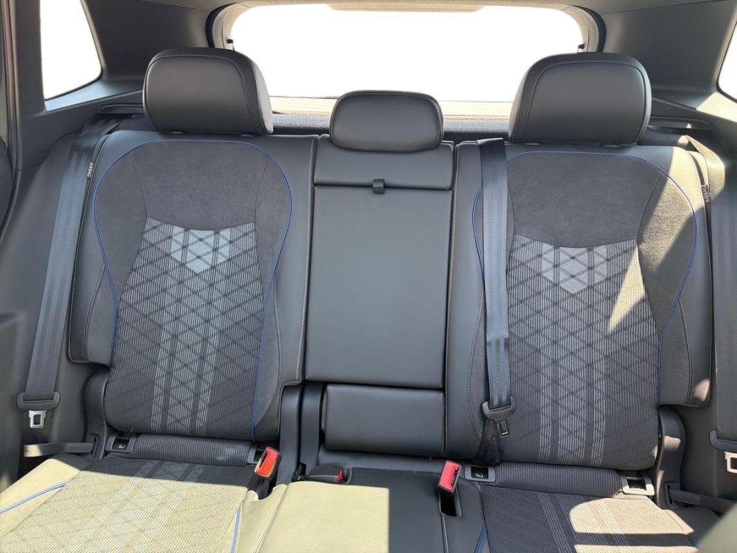 Volkswagen Tiguan - Photo 22