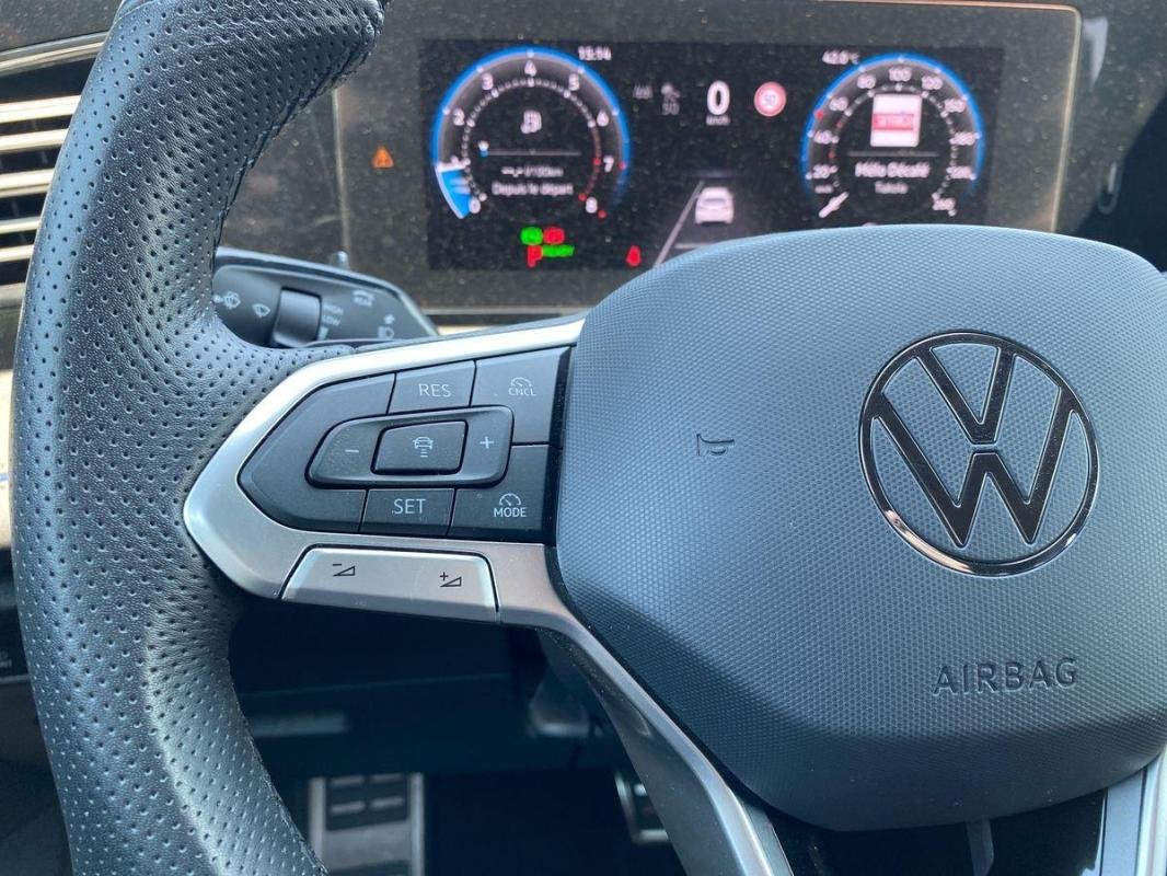 Volkswagen Tiguan - Photo 19