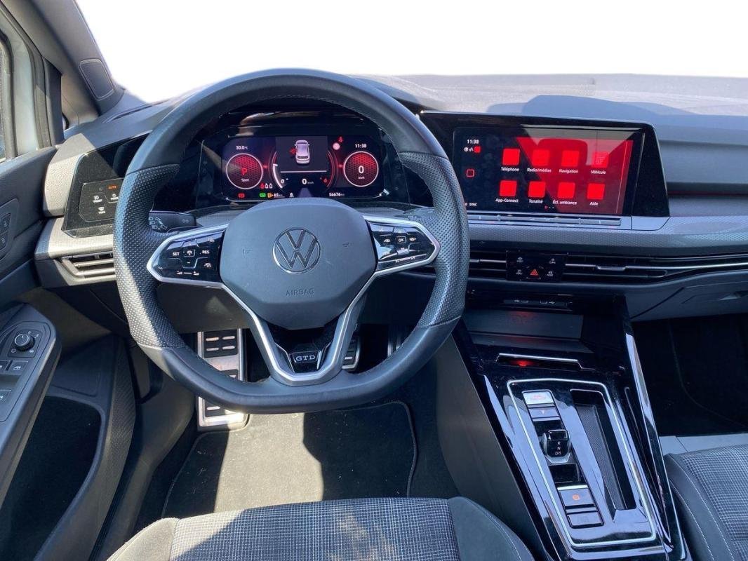 Volkswagen Golf - Photo 24