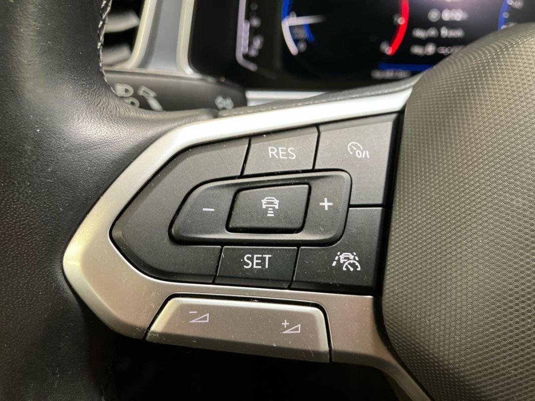 Volkswagen T-Roc - Photo 21
