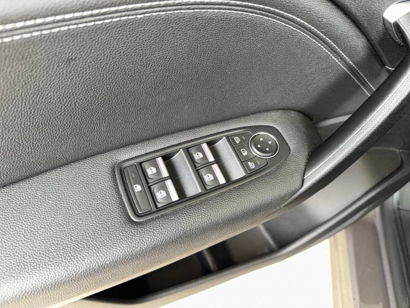 Renault Captur - Photo 17