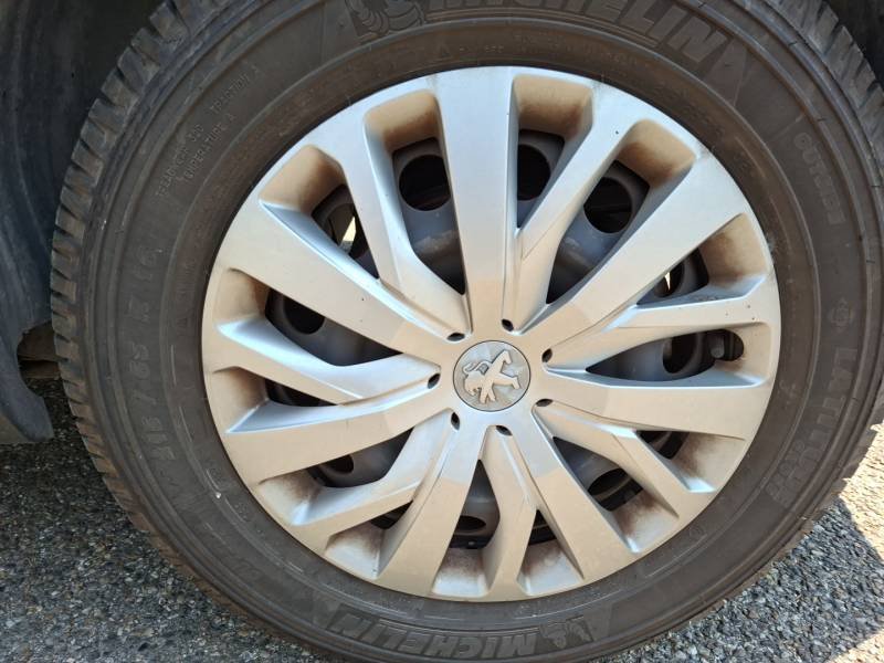 Peugeot Rifter - Photo 22