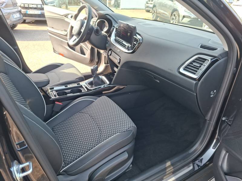 Kia Xceed - Photo 12