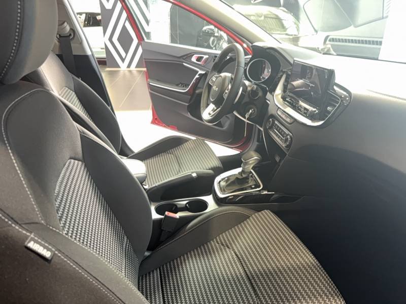 Kia CEED - Photo 12