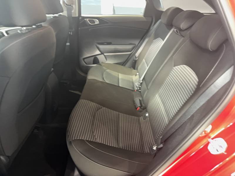 Kia CEED - Photo 18