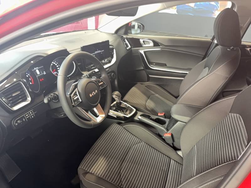 Kia CEED - Photo 10