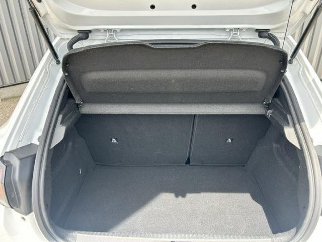Peugeot 208 - Photo 8