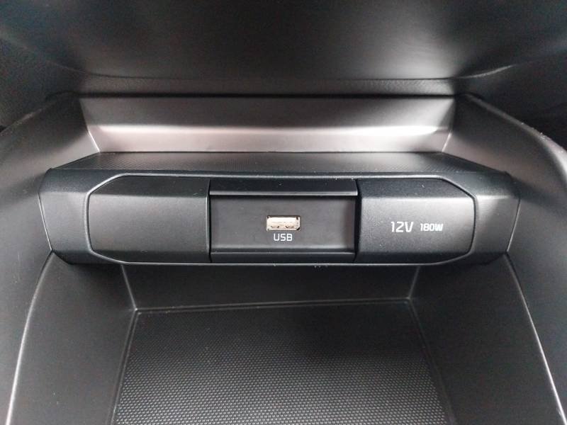 Kia Stonic - Photo 20
