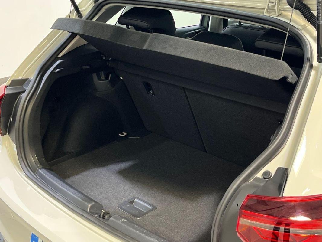 Volkswagen Polo - Photo 32